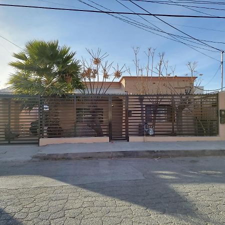 Вилла Casa En La Zona Centro De La Ciudad Сьюдад-Хуарес Экстерьер фото