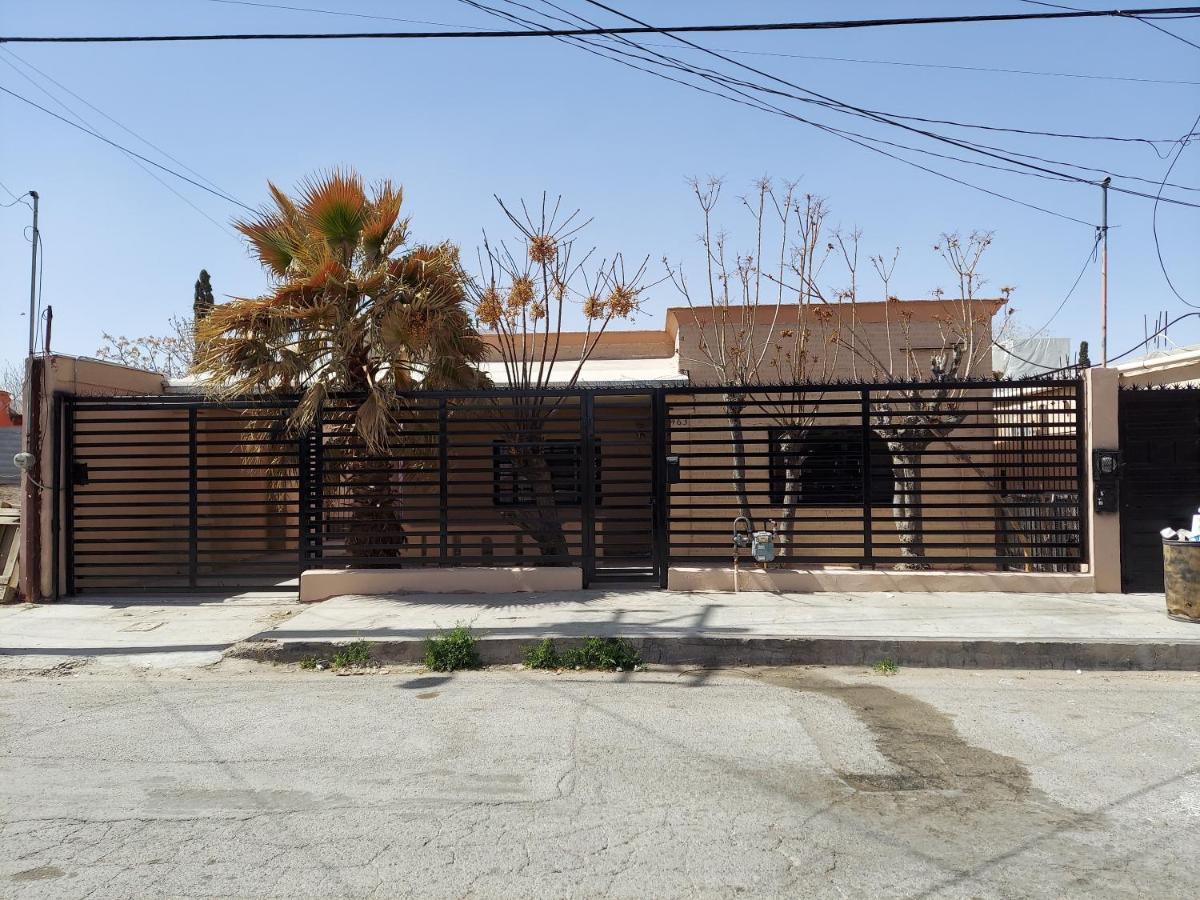 Вилла Casa En La Zona Centro De La Ciudad Сьюдад-Хуарес Экстерьер фото