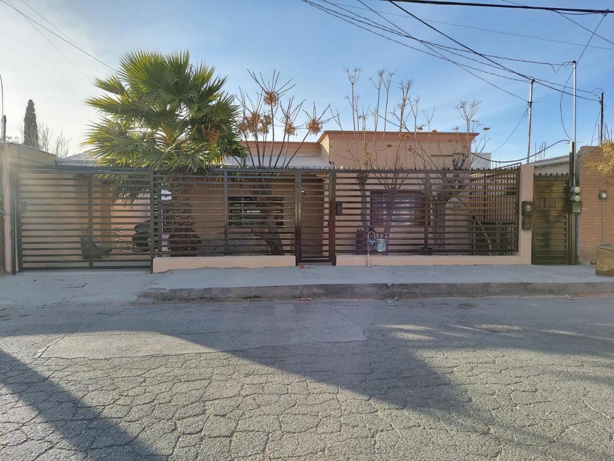 Вилла Casa En La Zona Centro De La Ciudad Сьюдад-Хуарес Экстерьер фото